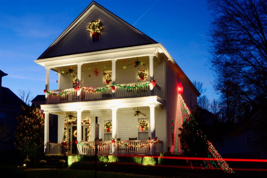 Home Christmas Lights Oakville ON